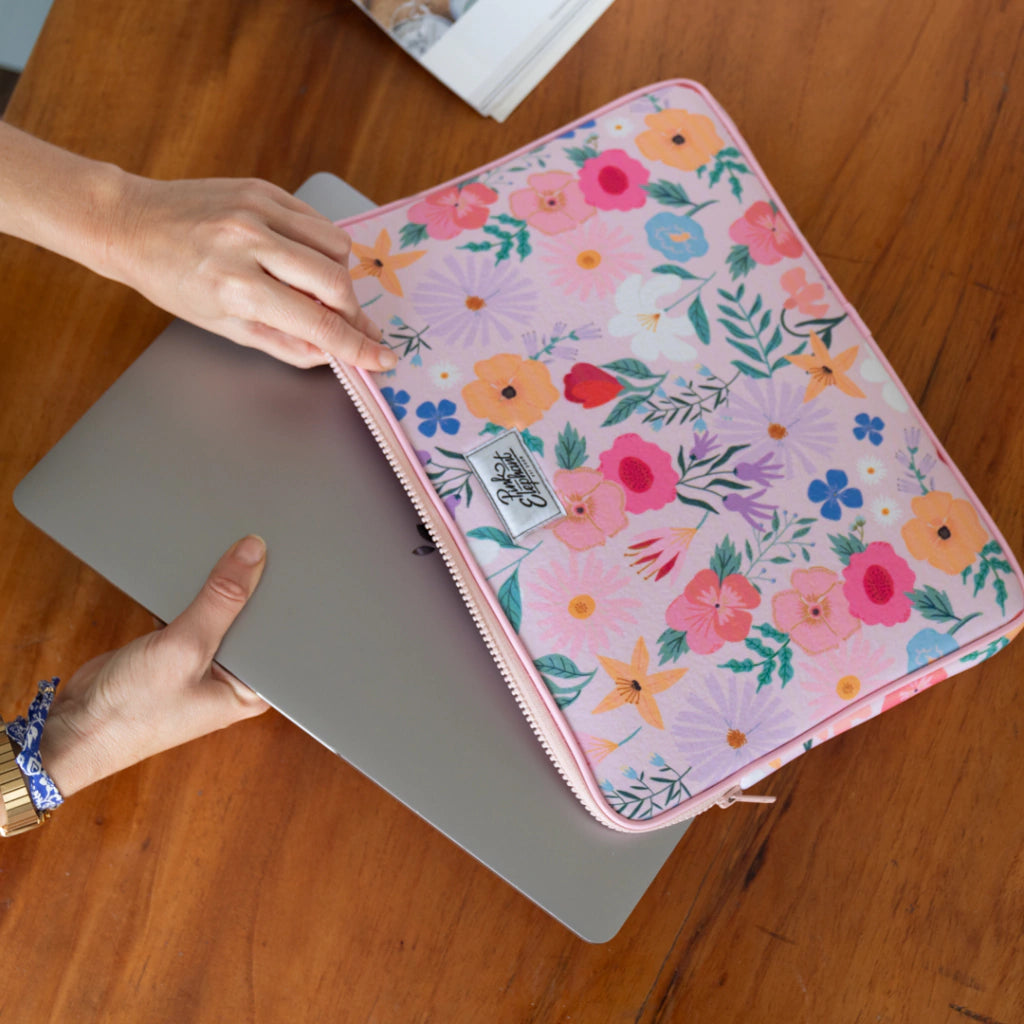 Funda notebook flores rosa