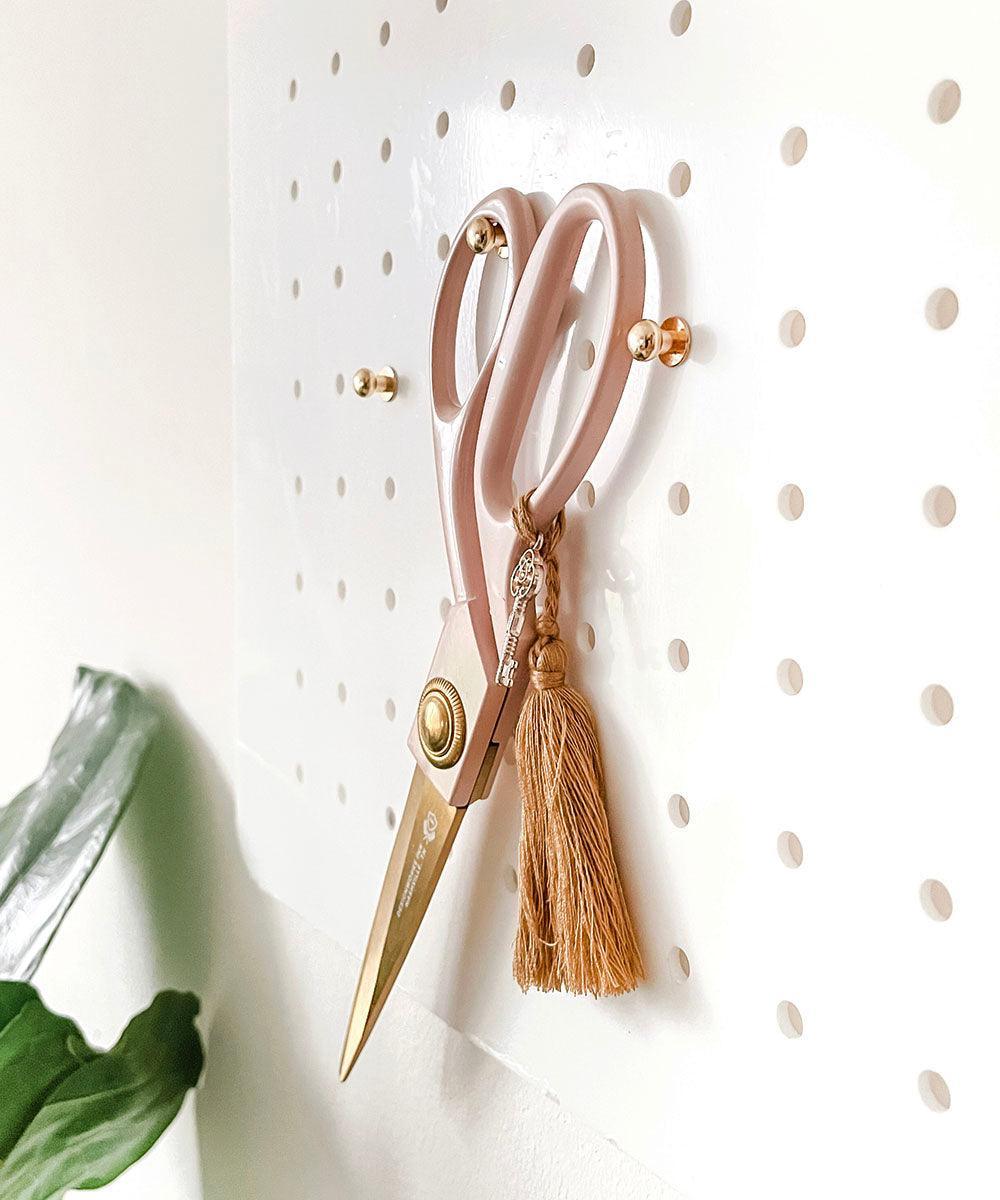 2 Tornillos de colgar DORADOS, punta redonda pequeño REGALO - Tienda Girom