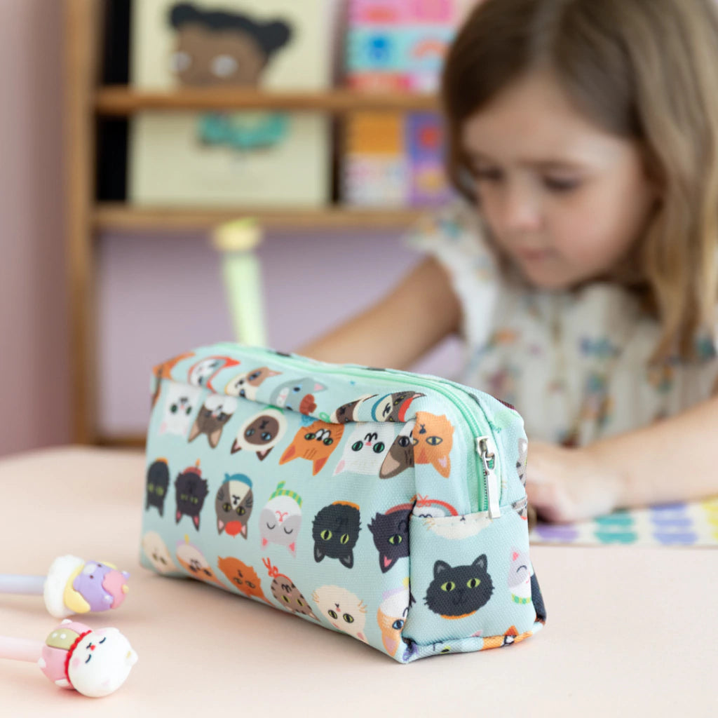 Estuche de tela gatitos