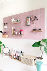 Panel acrílico rosa oscuro con diseño - Tienda Girom